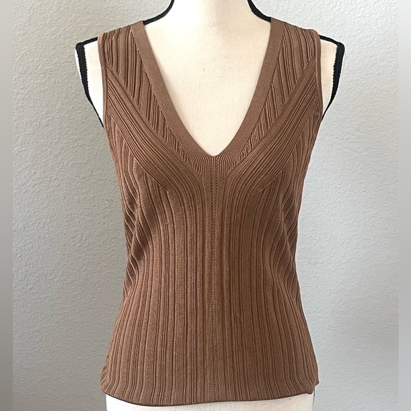 White House Black Market Sweater Shell - Size Small - Picture 1 of 5